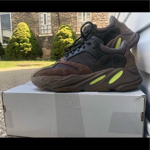 Yeezy Boost 700 Mauve